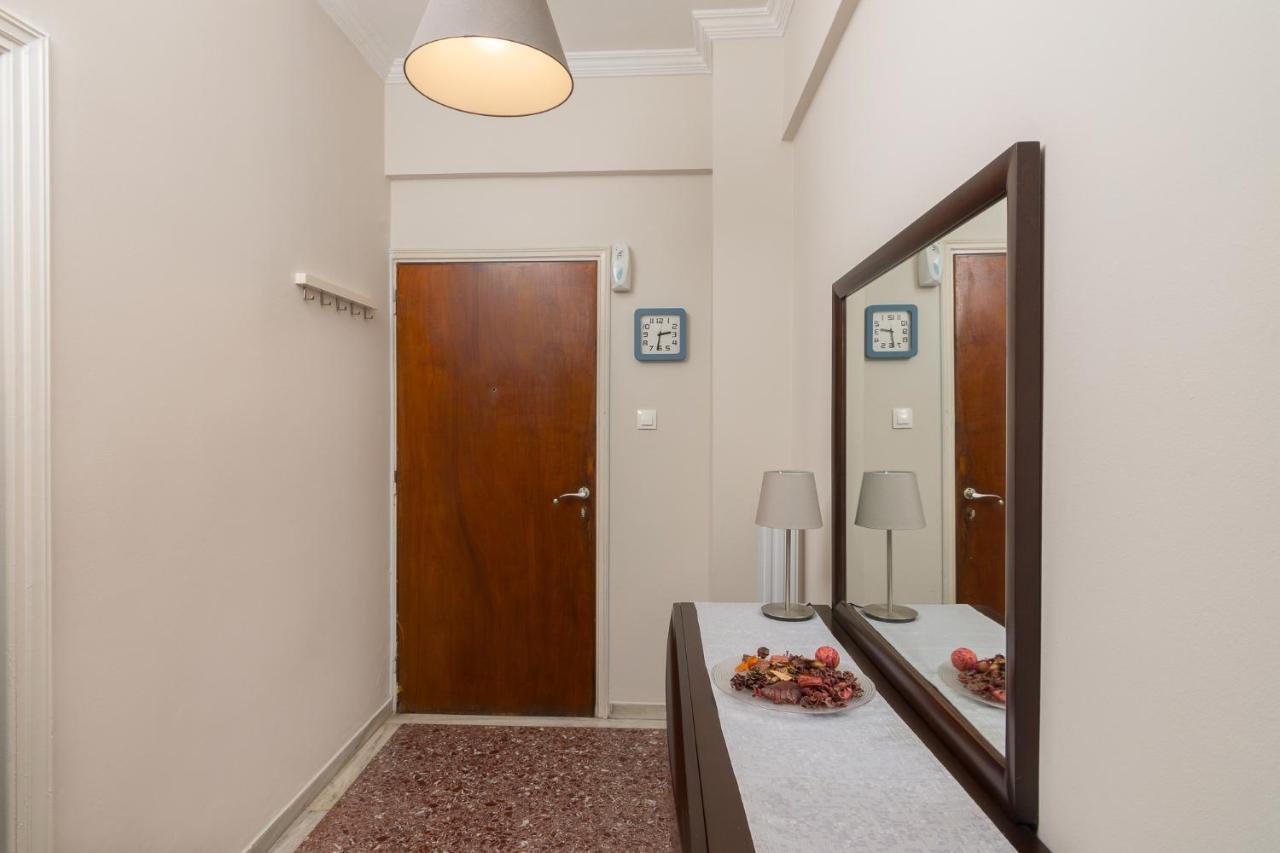 Kerameikos Metro Apartment For 4 Athens Ngoại thất bức ảnh